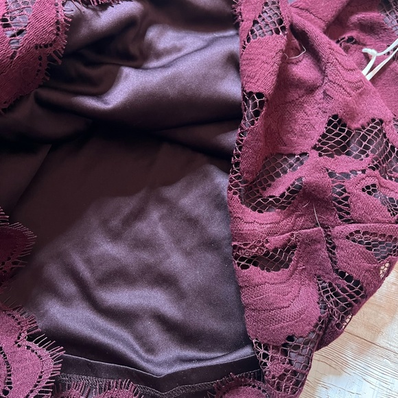 💚1.State NWT off shoulder top - Picture 6 of 9